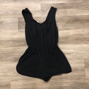 KEY HOLE BACK ROMPER